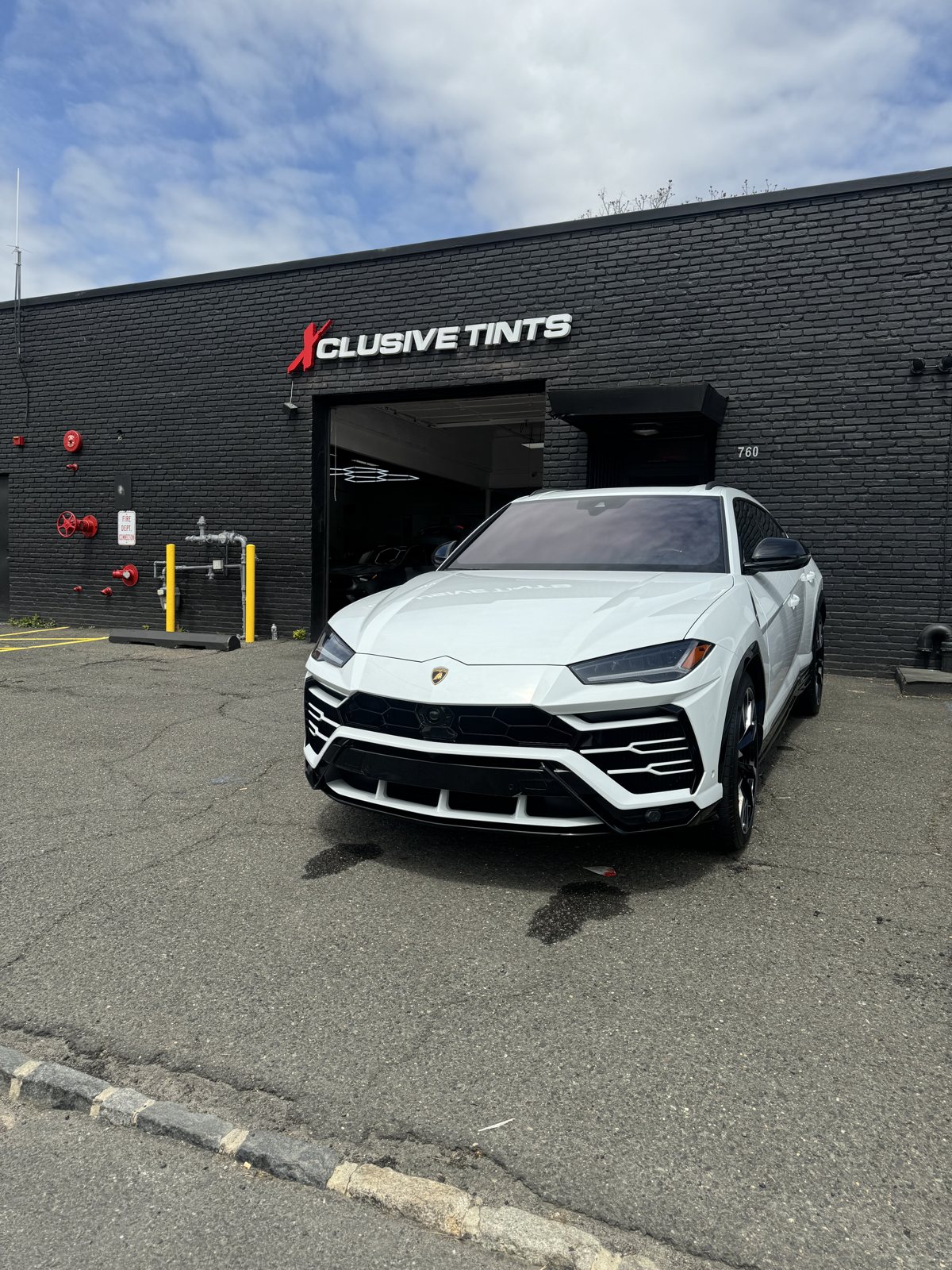 Lamborghini Urus — Ceramic Window Tint, Detailing